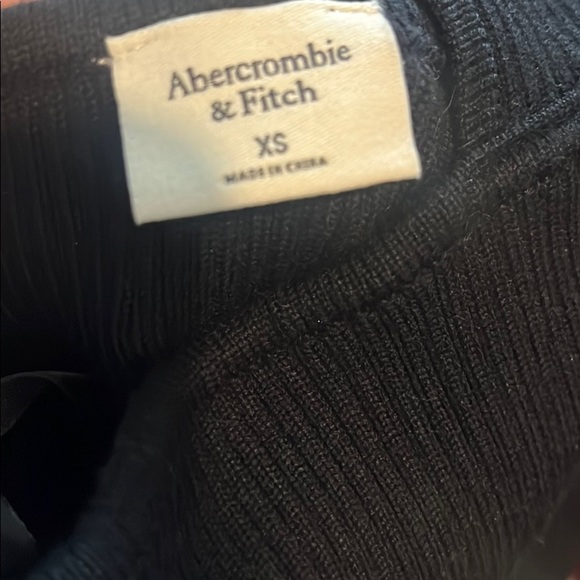 Abercrombie Sweater Top - Picture 4 of 4